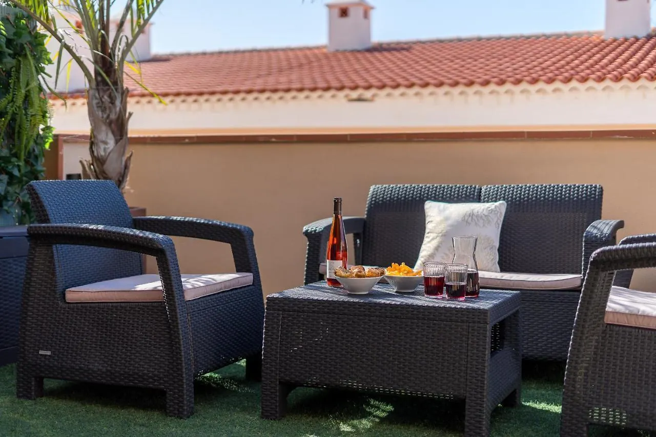 Modern Apartment With Large Terrasse, Bbq, Fast Wifi, 2 Pools Puerto de Santiago  0*, Puerto de Santiago (Tenerife)