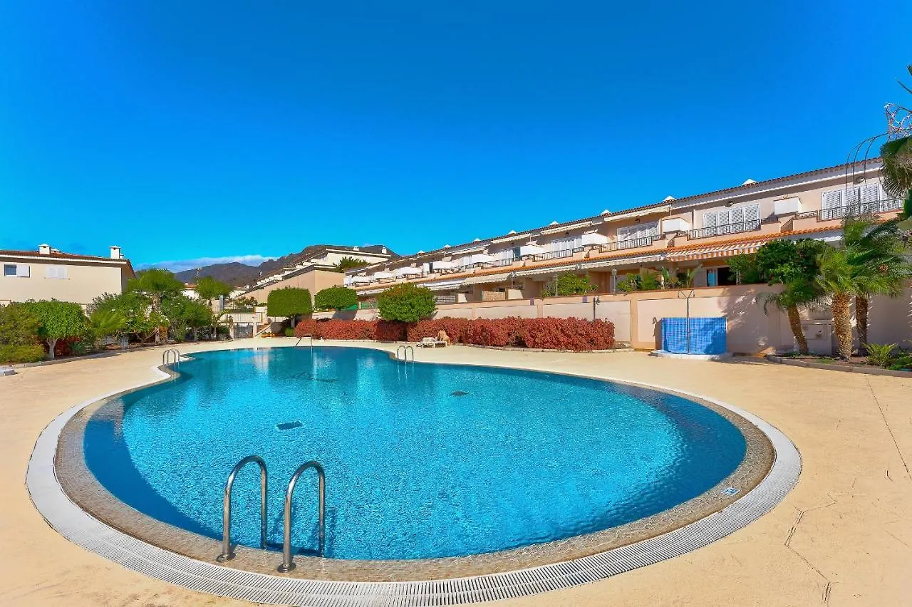 Modern Apartment With Large Terrasse, Bbq, Fast Wifi, 2 Pools Puerto de Santiago  Spanien